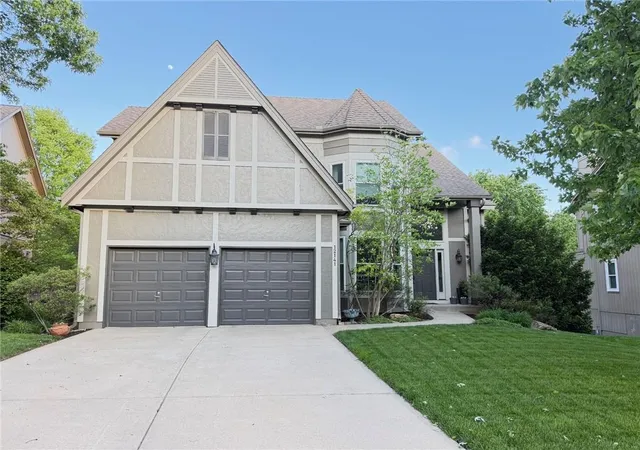 1st image of 12141 S Rene St, Olathe, KS 66062 | MLS# 2617137