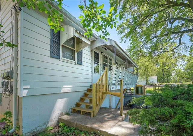 3rd image of 3013-5 N 53Rd St, Kansas City, KS 66104 | MLS# 2617163