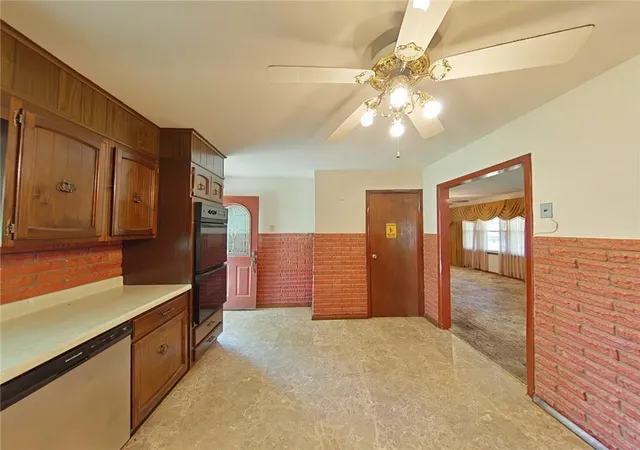 2nd image of 2802 Blackwell Rd, St Joseph, MO 64506 | MLS# 2617249