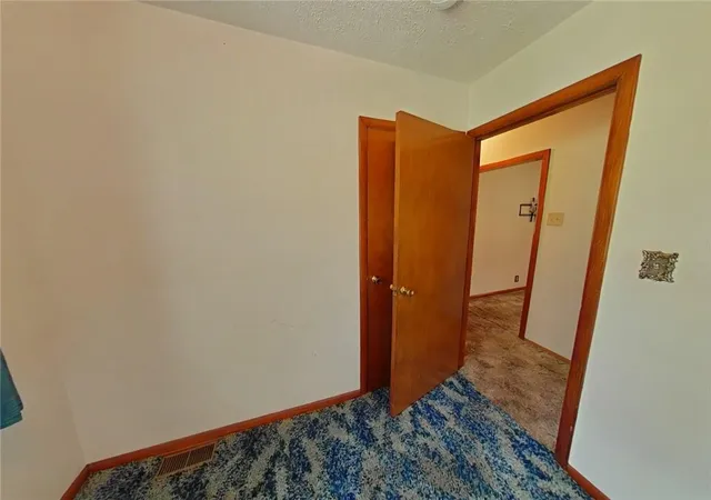 5th image of 2802 Blackwell Rd, St Joseph, MO 64506 | MLS# 2617249