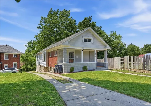 1st image of 4240 Highland Ave, Kansas City, MO 64110 | MLS# 2617263