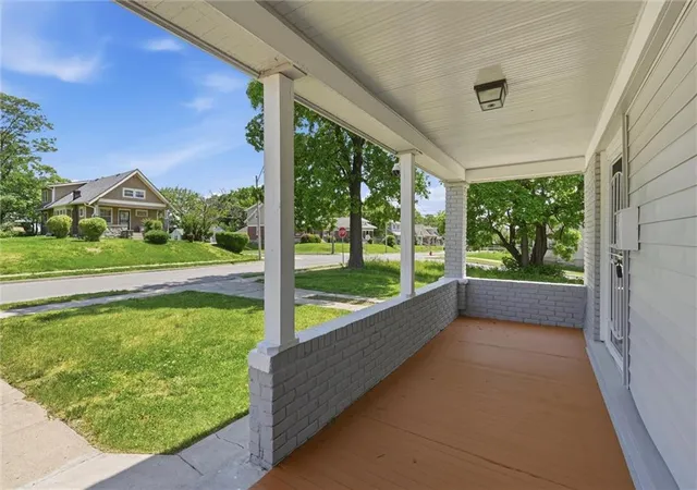 5th image of 4240 Highland Ave, Kansas City, MO 64110 | MLS# 2617263