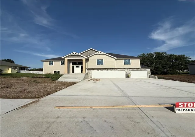 Photo 1 of Single family home for sale at 12408 Morgan St, Excelsior Springs, MO 64024 | MLS# 2617269 | Listing updated on 2026-08-14
