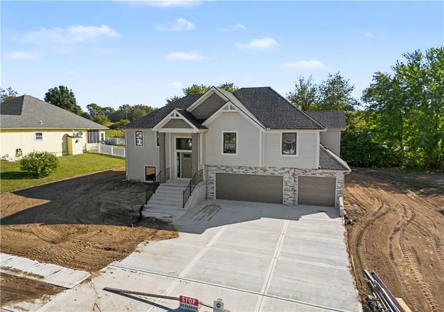 Photo 3 of Single family home for sale at 12408 Morgan St, Excelsior Springs, MO 64024 | MLS# 2617269 | Listing updated on 2026-10-13