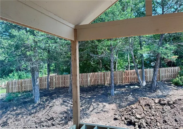 Photo 4 of Single family home for sale at 8485 Eagle Crk Dr, De Soto, KS 66018 | MLS# 2617335 | Listing updated on 2026-10-18