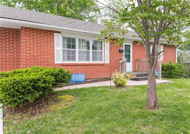 4th image of 710 N Brunswick Ave, Marshall, MO 65340 | MLS# 2617484