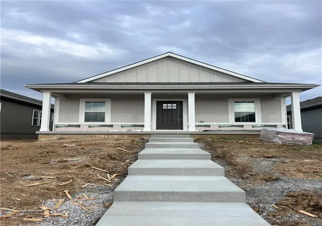 Homes for sale in Kearney, MO | 1600 Cottonwood Creek Ave #2, Kearney, MO 64060 | MLS# 2617583
