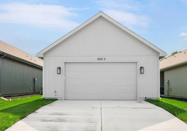 Photo 2 of Single family home for sale at 1600 Cottonwood Crk Ave #2, Kearney, MO 64060 | MLS# 2617583 | Listing updated on 2026-08-14