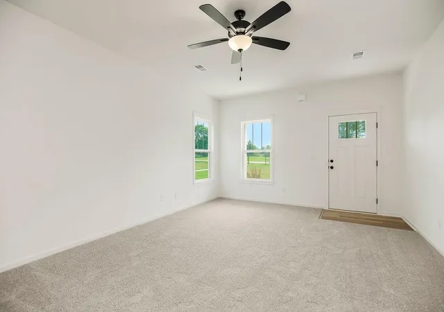 Photo 5 of House for sale at 1600 Cottonwood Crk Ave #2, Kearney, MO 64060 | MLS# 2617583 | Listing updated on 2026-08-14