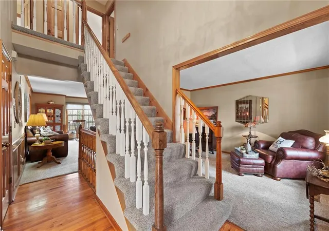 4th image of 10913 Oak Dr, Kansas City, KS 66109 | MLS# 2617605