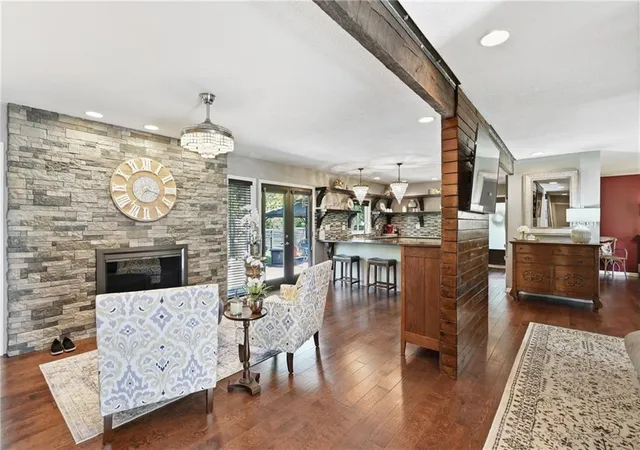 2nd image of 14408 Berkshire Dr, Independence, MO 64055 | MLS# 2617627