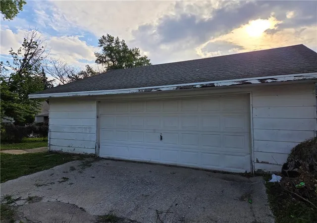 Photo 3 of Single family home for sale at 3112 N 11th Street, Saint Joseph, MO 64505 | MLS# 2617706 | Listing updated on 2026-07-17