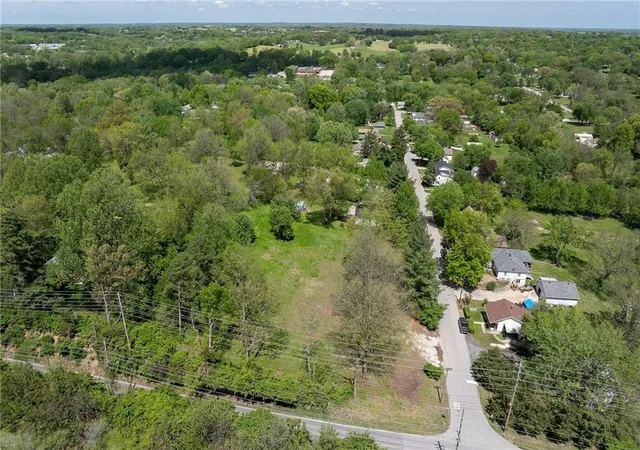2nd image of 4406 Orchard Rd, Saint Joseph, MO 64505 | MLS# 2617709