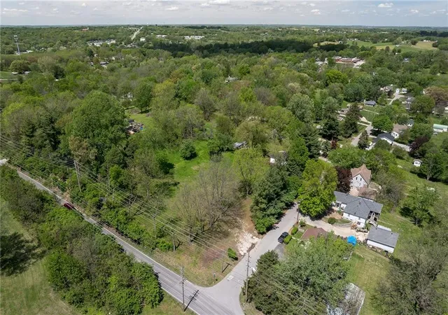 3rd image of 4406 Orchard Rd, Saint Joseph, MO 64505 | MLS# 2617709