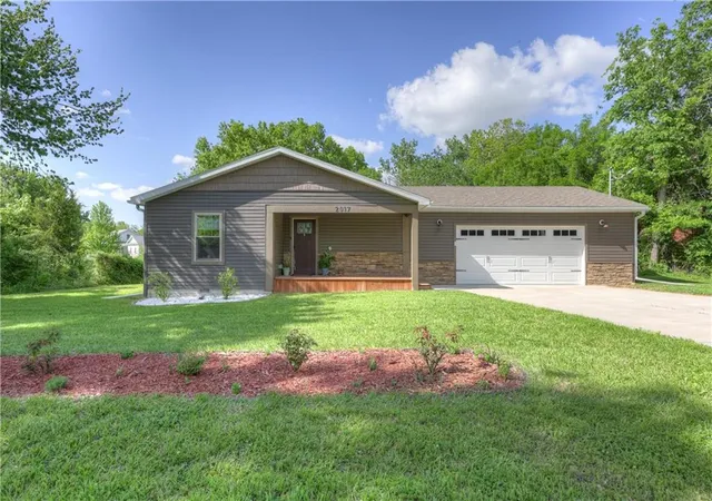 Photo 1 of Single family home for sale at 2017 E 14th Street, Pittsburg, KS 66762 | MLS# 2617728 | Listing updated on 2026-09-12