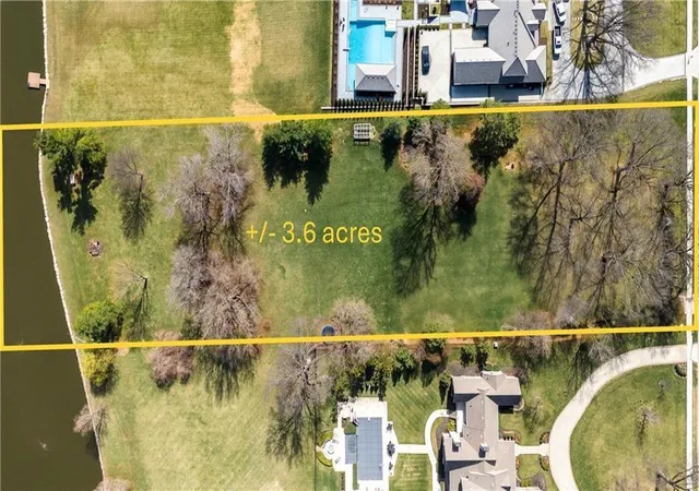 Photo 3 of Single family home for sale at 8801 Mission Rd, Leawood, KS 66206 | MLS# 2617850 | Listing updated on 2026-08-29