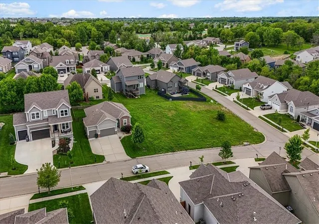 Homes for sale in Olathe, KS | 25237 W 141St Ter, Olathe, KS 66061 | MLS# 2617855