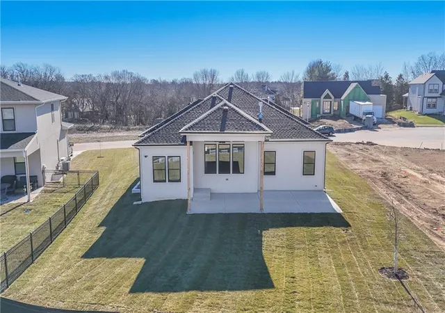 Homes for sale in Shawnee, KS | 6024 Arapahoe St, Shawnee, KS 66226 | MLS# 2617874