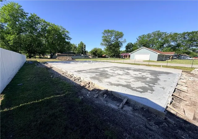 Homes for sale in Arma, KS | 110 E South St, Arma, KS 66712 | MLS# 2617952