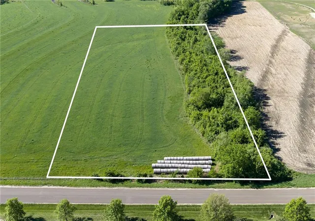 Photo 1 of Land for sale at Lot 2 Seymour Rd, Leavenworth, KS 66048 | MLS# 2617958 | Listing updated on 2026-06-05
