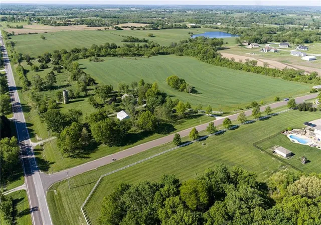 3rd image of Lot 5 Seymour Rd, Leavenworth, KS 66048 | MLS# 2617961