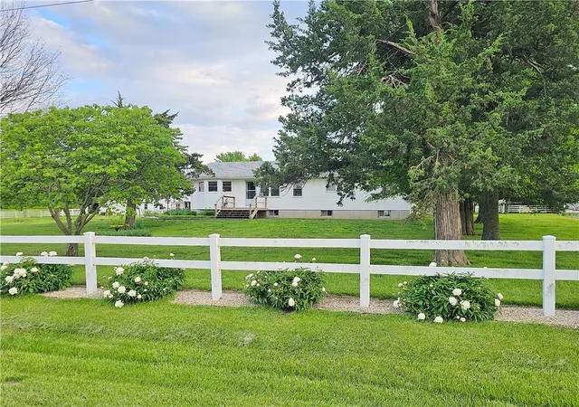 Homes for sale in Garnett, KS | 19916 Nw 1600 Rd, Garnett, KS 66032 | MLS# 2618008