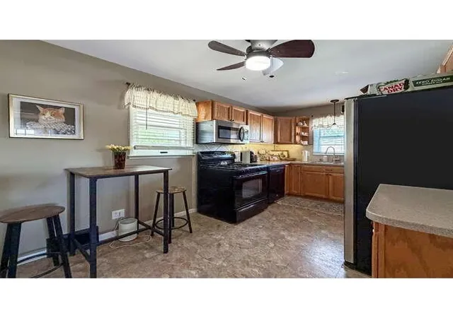 4th image of 2311 Washington St, Lexington, MO 64067 | MLS# 2618021