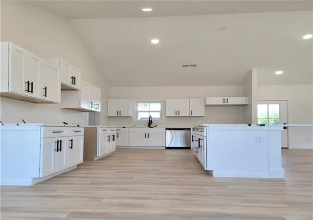 Homes for sale in Independence, KS | 600 Catalpa St, Independence, KS 67301 | MLS# 2618075