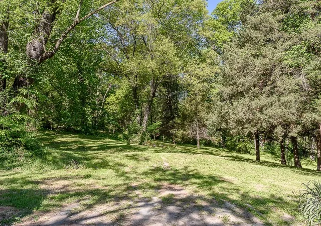 28th image of 226 S 68th St, Kansas City, KS 66111 | MLS# 2618100