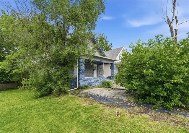 4th image of 4308 Highland Ave, Kansas City, MO 64110 | MLS# 2618111