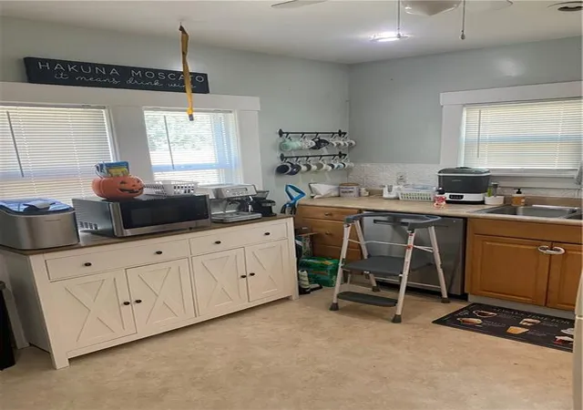 Homes for sale in Pittsburg, KS | 520 W Martin St, Pittsburg, KS 66762 | MLS# 2618125