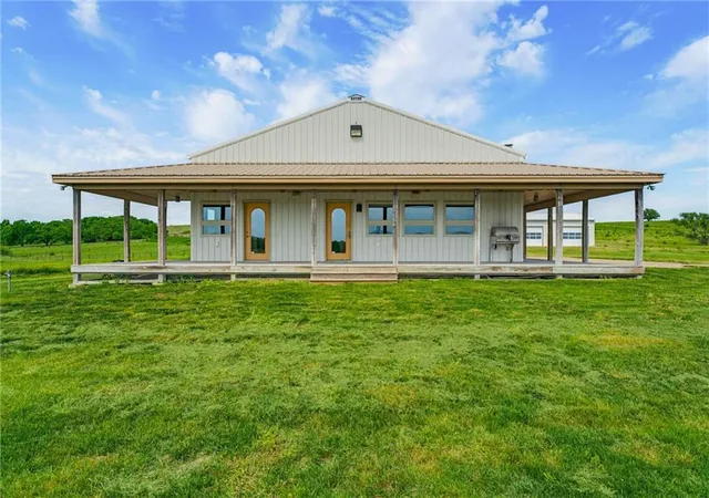 Homes for sale in Overbrook, KS | 374 N 750 & 5 Parcels Rd, Overbrook, KS 66524 | MLS# 2618136