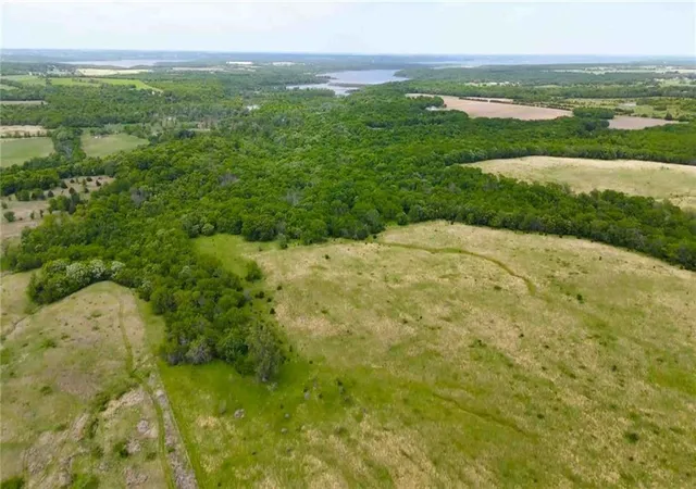 Homes for sale in Overbrook, KS | 160 Acres M/l N 750 Rd, Overbrook, KS 66524 | MLS# 2618141