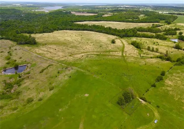 Homes for sale in Overbrook, KS | 160 Acres M/L N 750 Rd, Overbrook, KS 66524 | MLS# 2618141