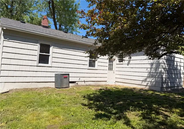 Photo 4 of Single family home for sale at 5333 N Euclid Ave, Kansas City, MO 64118 | MLS# 2618170 | Listing updated on 2026-10-15