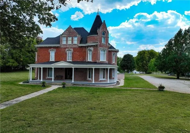 1st image of 433 W State St W, Troy, KS 66087 | MLS# 2618182