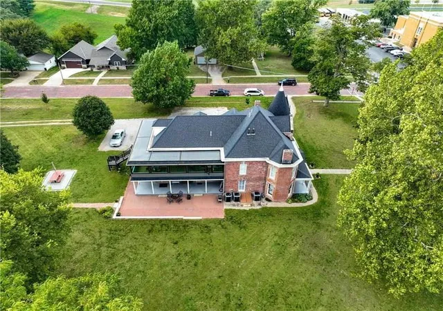 4th image of 433 W State St W, Troy, KS 66087 | MLS# 2618182