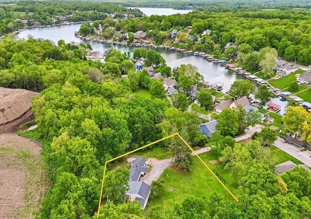 1st image of 28 Tla Lake Shore Dr St, Lees Summit, MO 64086 | MLS# 2618187