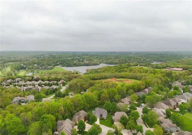 Homes for sale in Stilwell, KS | 16058 Cambridge Cir, Stilwell, KS 66085 | MLS# 2618232