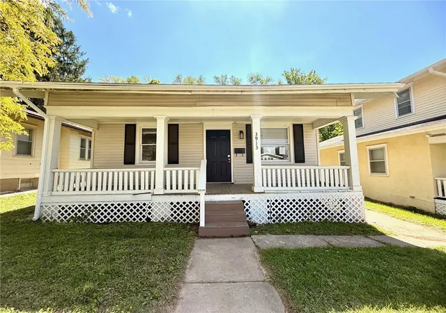 Photo 1 of Sale Pending at 3913 Terrace Ave, Saint Joseph, MO 64504 | MLS# 2618256 | Listing updated on 2026-09-20