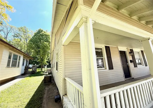 Photo 3 of Sale Pending at 3913 Terrace Ave, Saint Joseph, MO 64504 | MLS# 2618256 | Listing updated on 2026-07-31