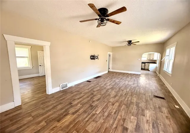 Photo 4 of Sale Pending at 3913 Terrace Ave, Saint Joseph, MO 64504 | MLS# 2618256 | Listing updated on 2026-07-31