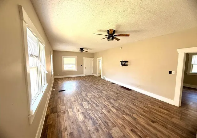 Photo 5 of Sale Pending at 3913 Terrace Ave, Saint Joseph, MO 64504 | MLS# 2618256 | Listing updated on 2026-07-31