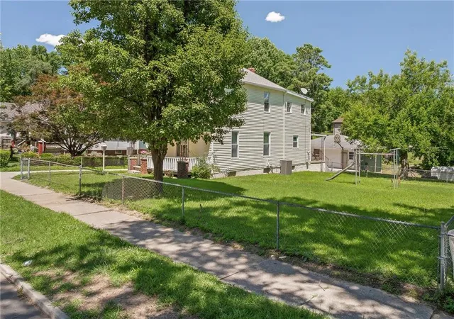 Homes for sale in St Joseph, MO | 5507 S 2Nd St, St Joseph, MO 64504 | MLS# 2618264