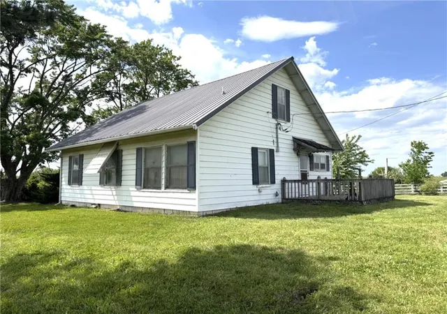 Photo 3 of Sale Pending at 19354 235th Street, Jameson, MO 64670 | MLS# 2618272 | Listing updated on 2026-08-11