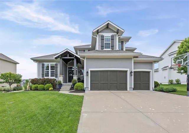 1st image of 7019 Apache Dr, Shawnee, KS 66226 | MLS# 2618300