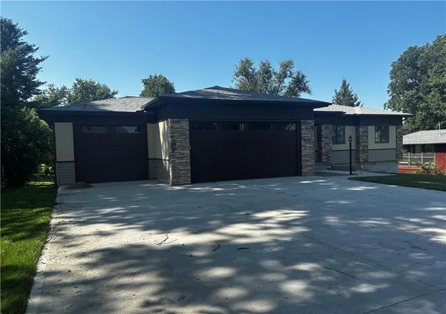 1st image of 3408 Brown St, Saint Joseph, MO 64506 | MLS# 2618314