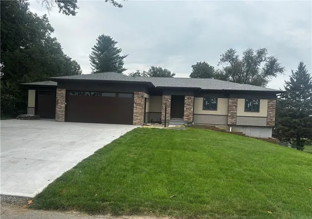 55th image of 3408 Brown St, Saint Joseph, MO 64506 | MLS# 2618314