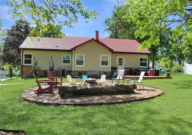 Homes for sale in Higginsville, MO | 705 Main St, Higginsville, MO 64037 | MLS# 2618367