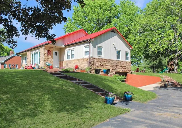 Homes for sale in Higginsville, MO | 705 Main St, Higginsville, MO 64037 | MLS# 2618367